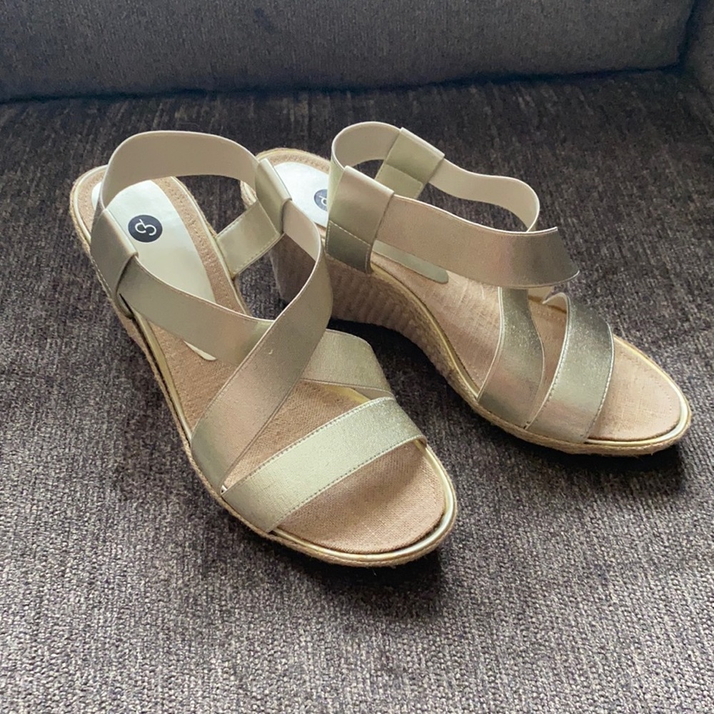 GUC gold wedges size 8
